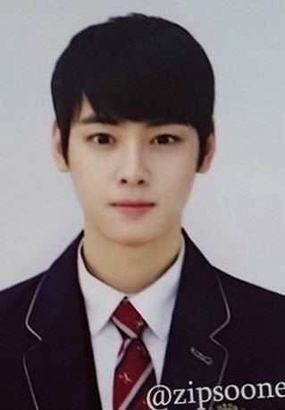 Here's How Good Looking Cha Eunwoo Really Is According To A School Friend