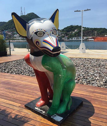 Public art on the pier in Manzanillo.jpg - Public art along the pier in Manzanillo.