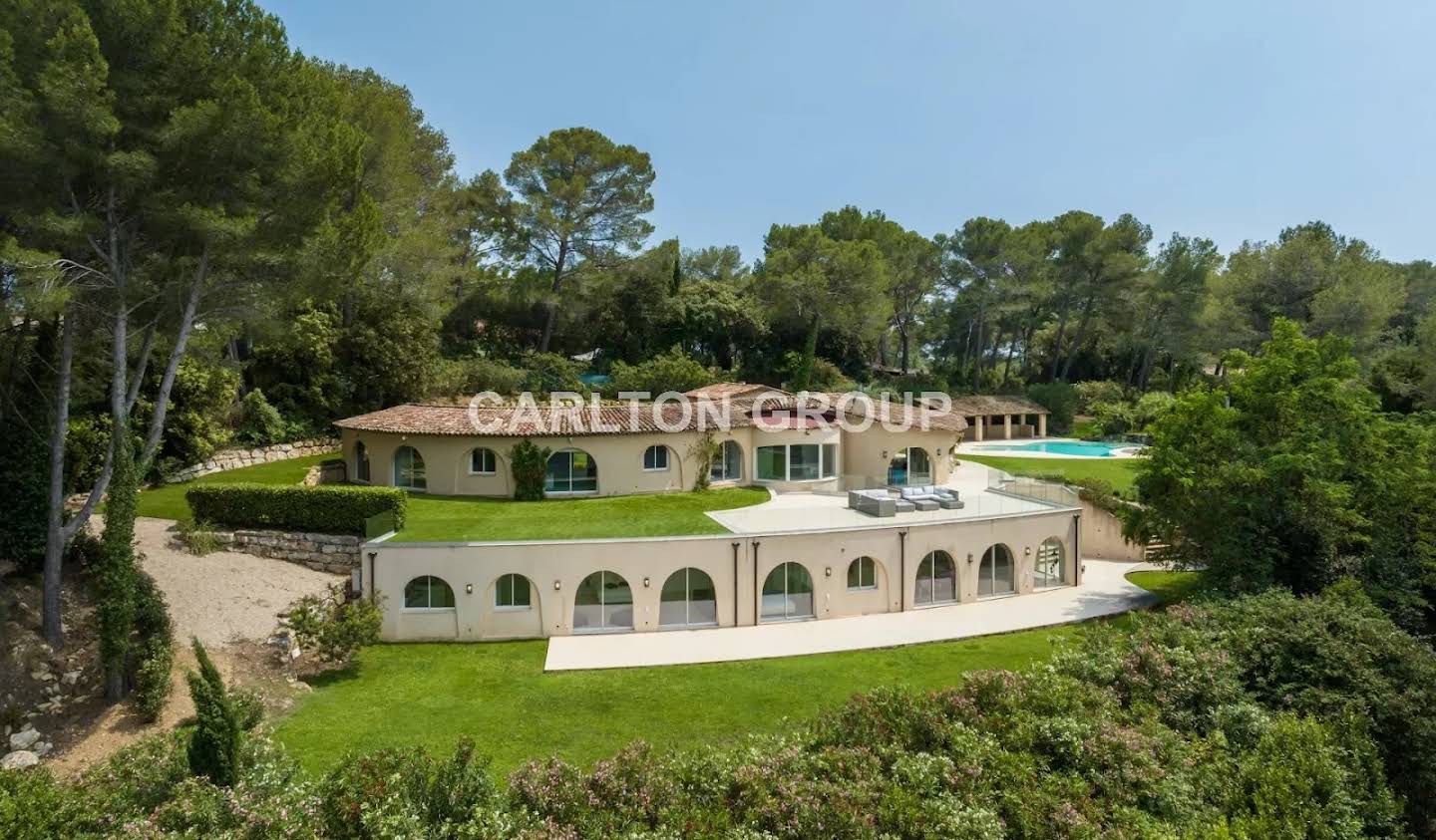 Villa with pool Mougins