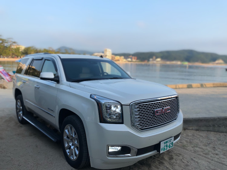 ユーコンの車から5歩で海辺・ベスポジ確保‼️・京都から洲本まで45分‼️・ガタガタいう・アホ嫁写ってるに関するカスタム事例の投稿画像3枚目