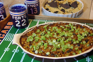 CHEESY CORN AND BLACK BEAN DIP