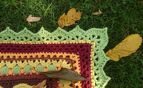 falling leaves border on crocheted blanket