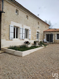 maison à Siecq (17)