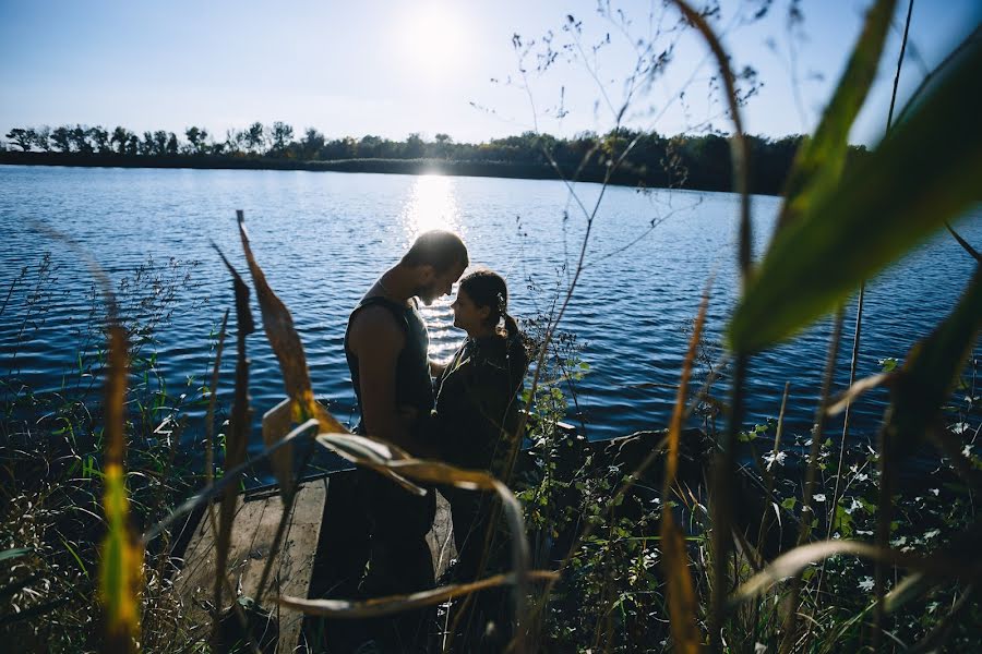 Fotógrafo de casamento Stanislav Volobuev (volobuev). Foto de 28 de outubro 2016