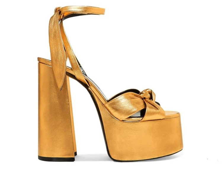 Sandales d'été à plateforme peep toe, talon épais, nœud et lacets. Escarpins super hauts pour un look estival tendance et un confort optimal.