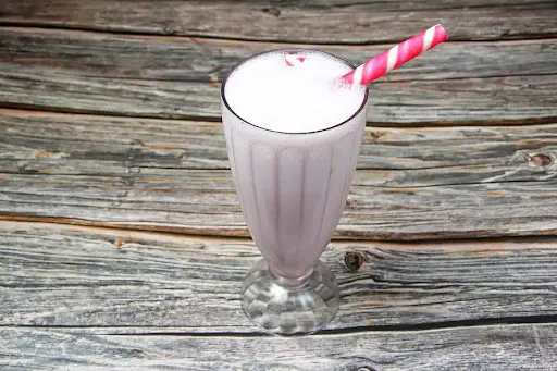 Strawberry Milk Shake [300 ML]