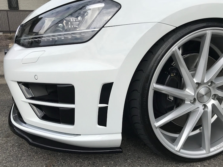 ゴルフ Rのホイールショット・VWゴルフ・ゴルフ7R・VOSSEN・VOSSEN CVTに関するカスタム事例の投稿画像1枚目