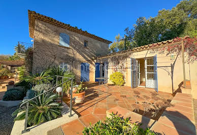 Villa with pool and terrace 8