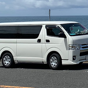 ハイエースバン TRH200V