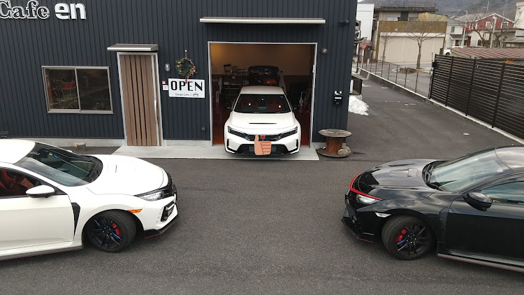 garage cafe enさんが投稿した車好きと繋がりたい・写真スポット・Garage Cafe en・ドライブに関するカスタム事例の投稿画像1枚目