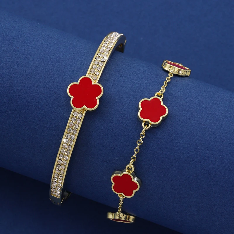 Pulsera de flores de cinco pétalos Lucky para mujer, conjunto de dos piezas, pulsera con diseño de cinco hojas, elegancia.
