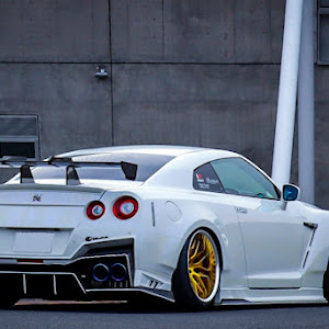 NISSAN GT-R R35