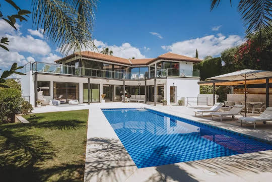 Villa with pool and terrace