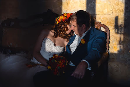 Fotógrafo de casamento Maxim Aksutin (aksutin). Foto de 4 de março 2016