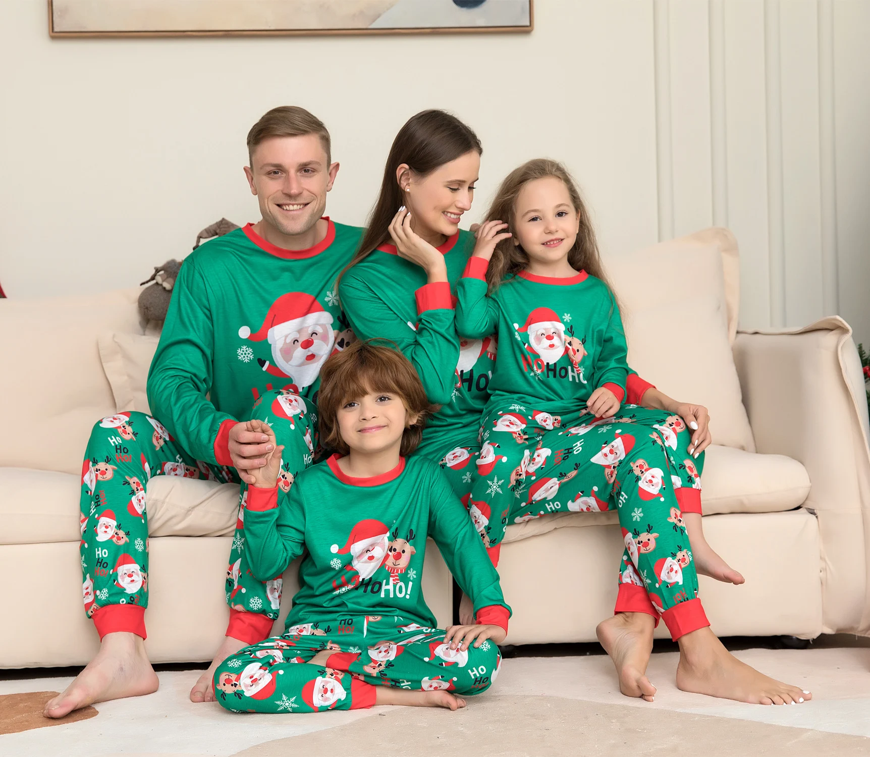 Title 2, Aile Eşleşen Noel Pijamaları Seti, Santa Claus ...