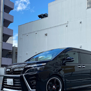 ヴォクシー ZRR80W