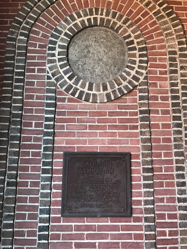 Plaque to Alumni