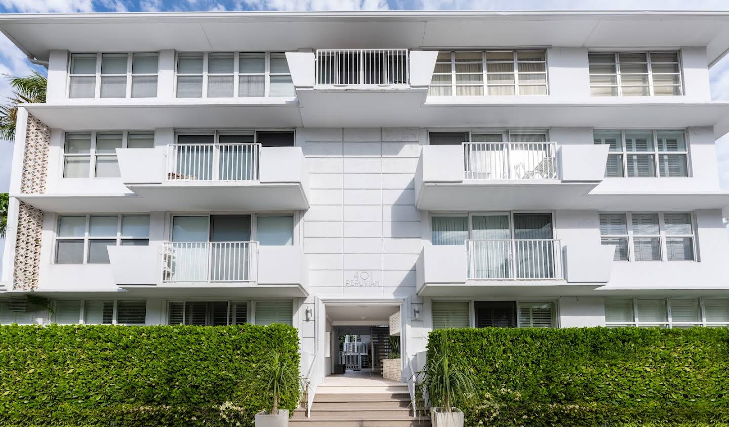 Apartment with pool Palm Beach