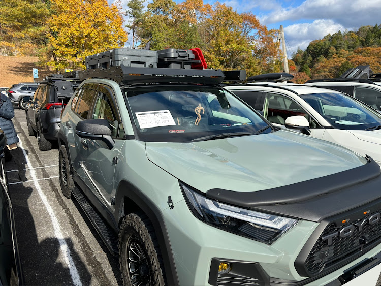 RAV4の広島MT・遠方のあの人たちとの遭遇・てるやんうんち・ヤーーーーーー！に関するカスタム事例の投稿画像3枚目