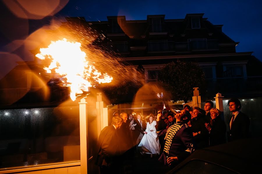 Fotógrafo de casamento Leonard Walpot (leonardwalpot). Foto de 11 de dezembro 2018