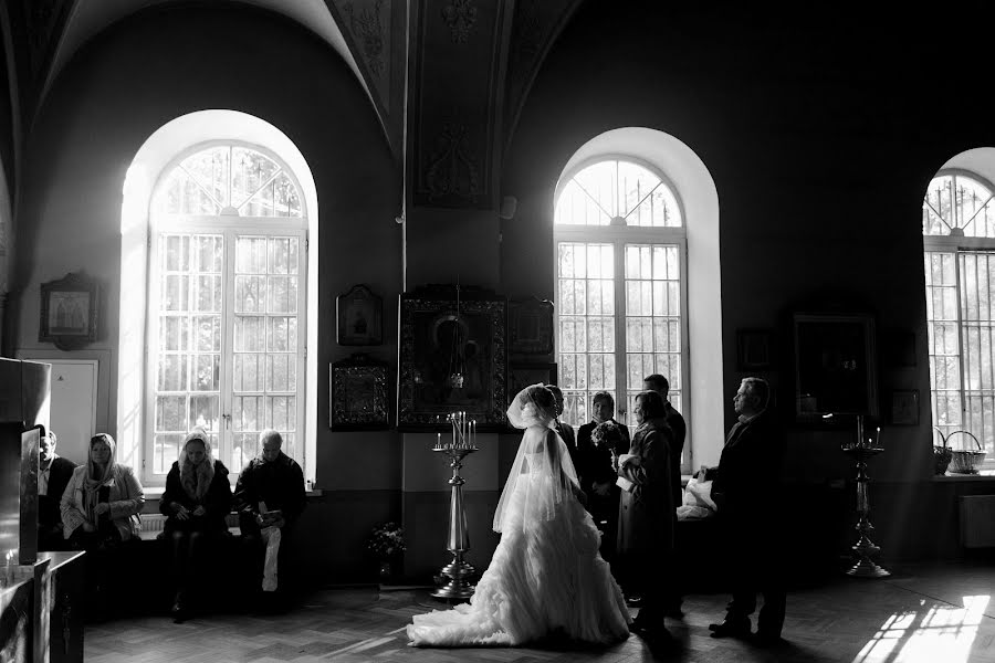 Fotografo di matrimoni Liza Karazhova (lizaka). Foto del 28 dicembre 2015