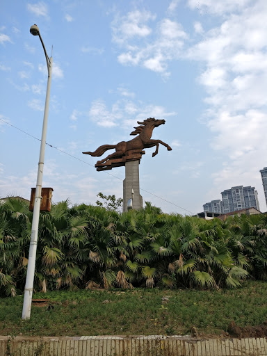 晏家中心广场