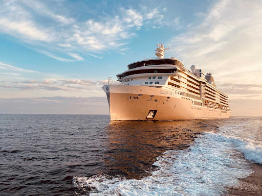 Silver Nova.jpg - Silver Nova debuted in August 2023 and sails to destinations all over the world as the first ship in the Silversea fleet where every cabin has a balcony.