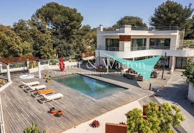 Villa avec piscine et terrasse 5