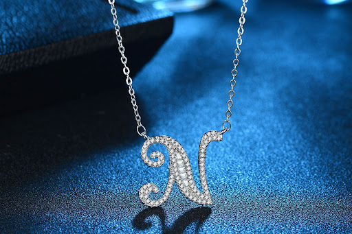 Title 7, English letter super flash zircon necklace