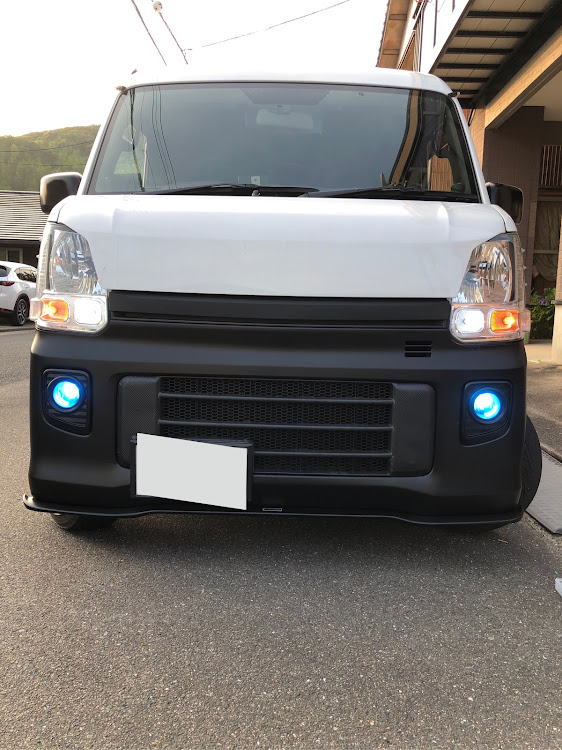 エブリイバンの外装はワゴン仕様だけどバンはバンらしく！・DIYに関するカスタム事例の投稿画像1枚目