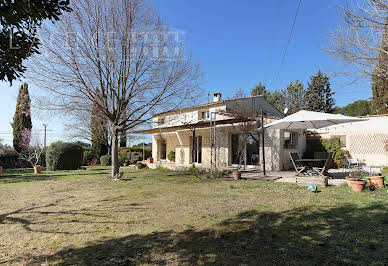 Maison avec piscine 11