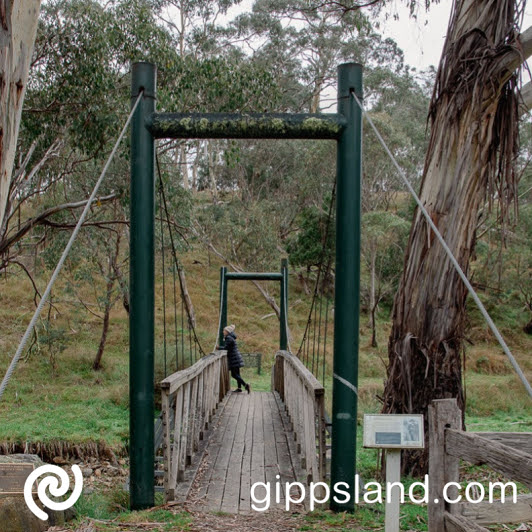 Excellent for bird watching and encompasses the heritage-listed Oriental Claims, one of the world's largest gold-sluicing operations