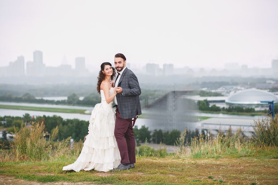 Fotógrafo de casamento Alina Moskovceva (moskovtseva). Foto de 26 de outubro 2015