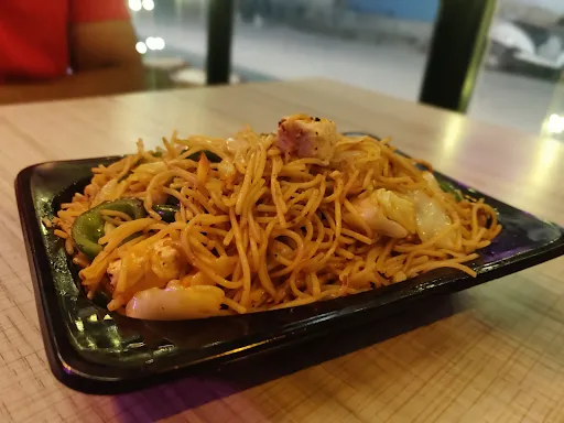 Hakka Noodles