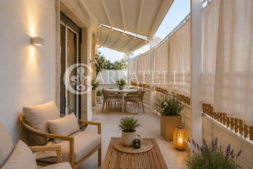 Prestige property for rent in Rome (Italy) - Terrace with outdoor furniture and dining table
