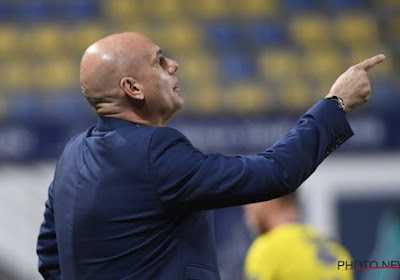 Dennis van Wijk hekelt de wedstrijdleiding na zure nederlaag op veld van STVV