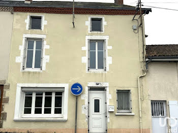 maison à Parthenay (79)