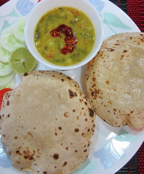 Palak Dal+ 5 Butter Roti+ Salad + Lasan Chutney