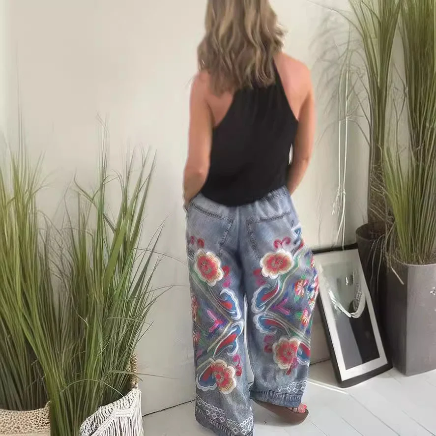 Dames baggy broek met veters, denim print en zakken. Comfortabele broek voor een casual en trendy look. Perfect voor dagelijks gebruik.