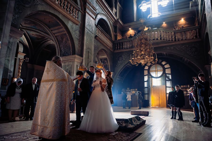 Fotógrafo de casamento Aleksandr Zenchenko (alexzenchenko). Foto de 11 de março 2017