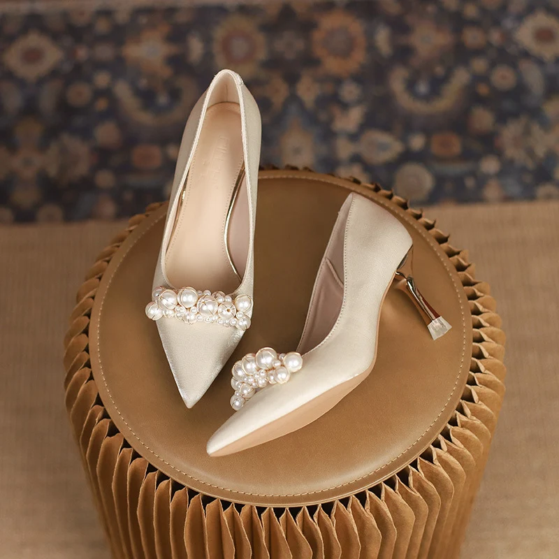 Escarpins de mariage décontractés à strass pour femmes Élégance et confort Ces talons hauts sublimeront votre tenue Idéaux pour vos événements spéciaux