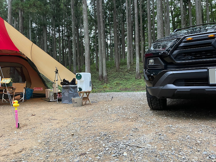 RAV4のキャンプ場・デルタフォース・MONSTA  TERRAIN GRIPPER・真横に関するカスタム事例の投稿画像3枚目