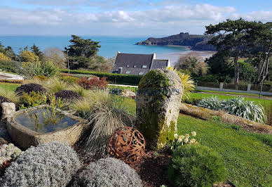 Maison avec piscine et jardin 2