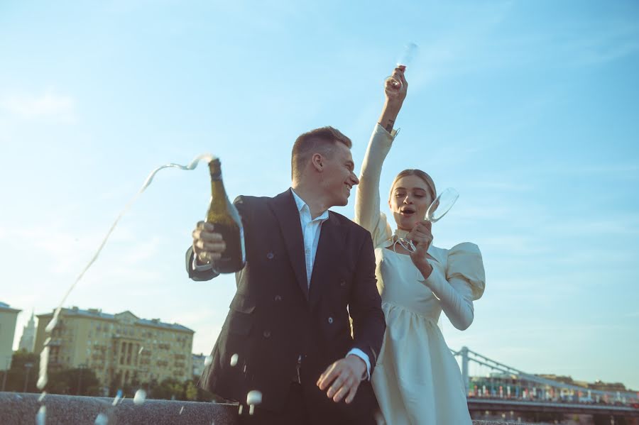 Fotógrafo de casamento Rita Fevraleva (ritafevraleva). Foto de 10 de dezembro 2022