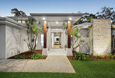 House with pool and garden 2