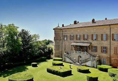 Propriété avec piscine et jardin 7