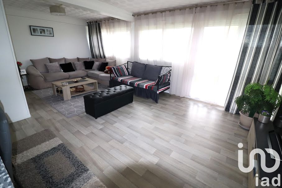 Vente appartement 5 pièces 81 m² à Avon (77210), 119 000 €