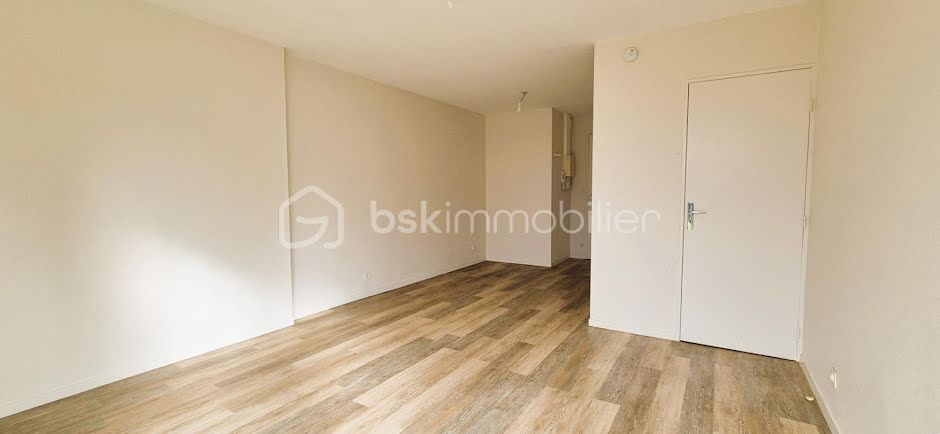 Vente appartement 1 pièce 27.12 m² à Niort (79000), 63 000 €