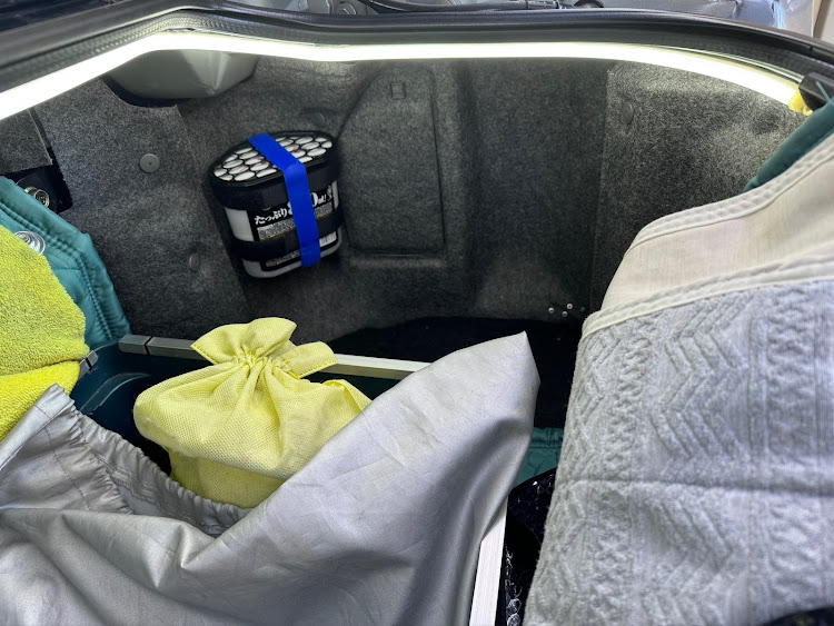 スカイライン GT-RのDIY・トランクルームランプ・LEDテープ・トランクルーム・ネズミ退治に関するカスタム事例の投稿画像6枚目