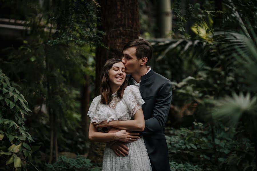 Fotografo di matrimoni Anna Un-Seyu (annaunseiu). Foto del 22 aprile 2020